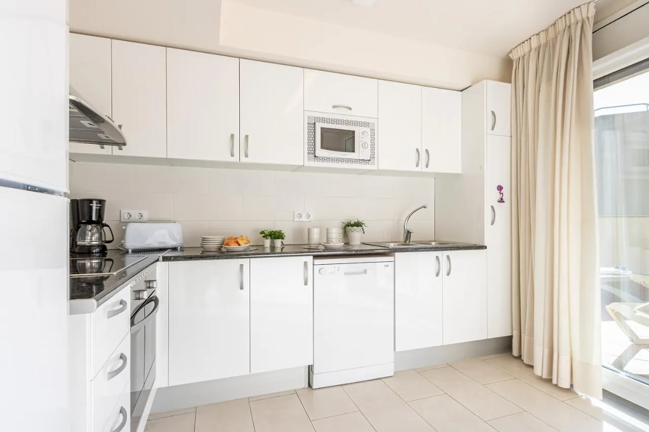 Apart-Rent Apartment Francesc Macia Penthouse 2000 Roses 0*,